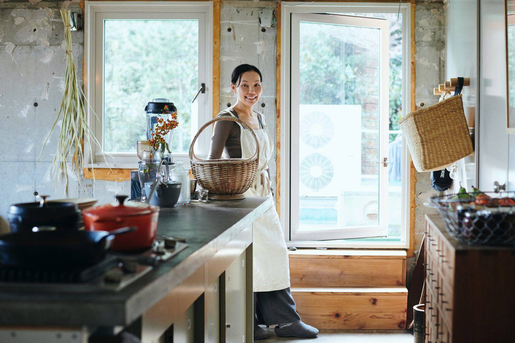 のこされた、ここにあるモノを生かした家づくり。mitosaya薬草園蒸留所・山本祐布子さん – Orné de Feuilles